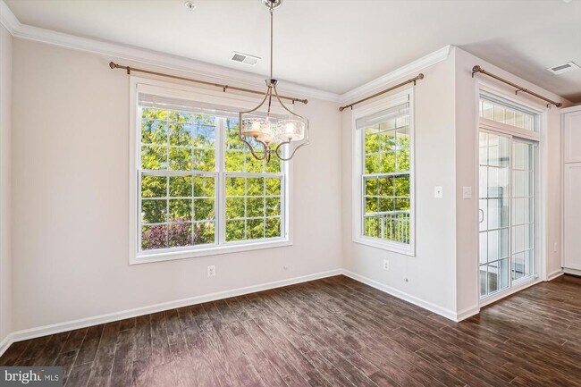 Building Photo - 23265 Milltown Knoll Square