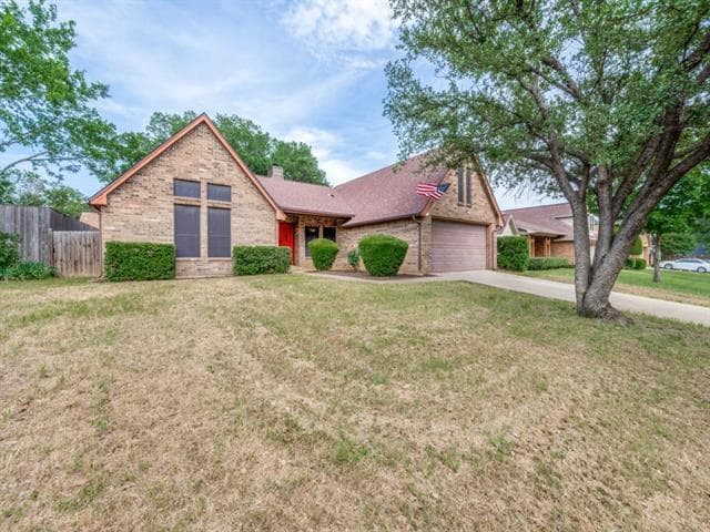 Primary Photo - 3220 Cliffview Dr
