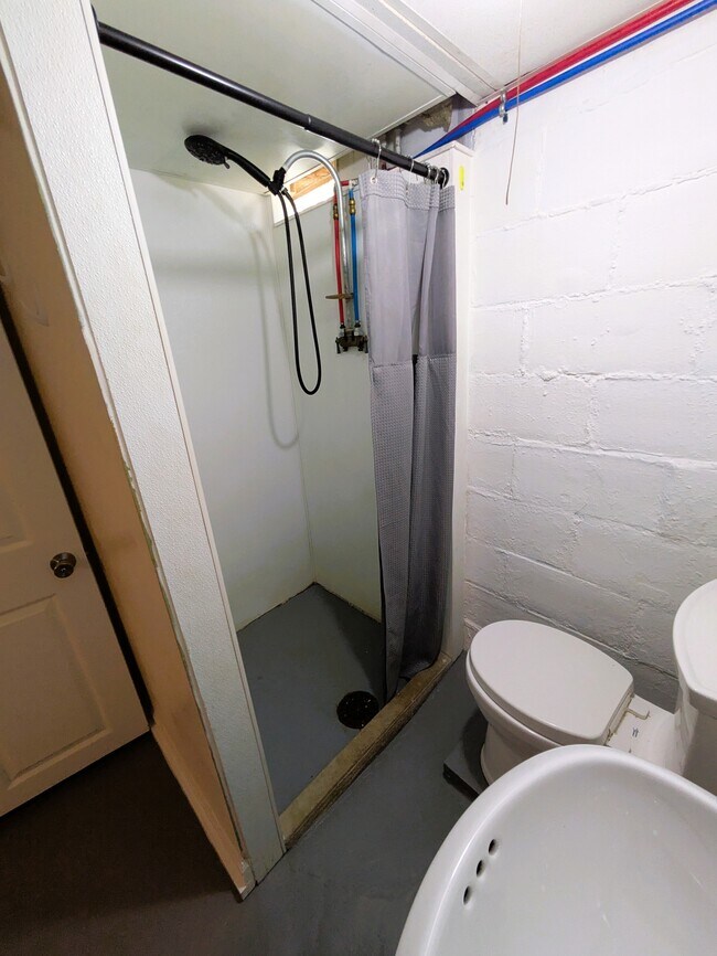 Building Photo - 212 N 3rd St