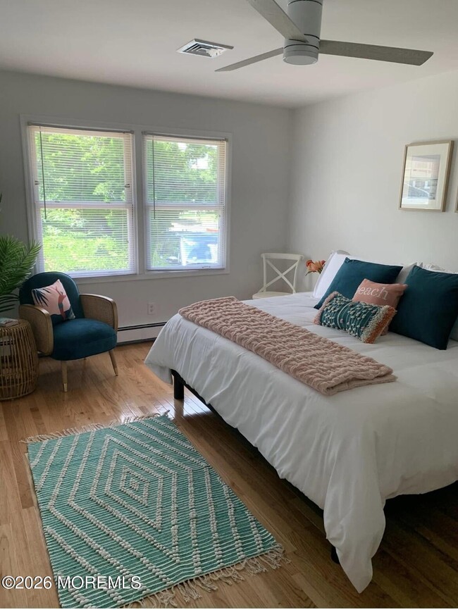 Building Photo - 2001 Main St