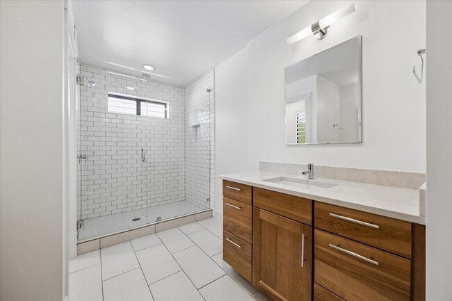 Building Photo - 4506 Russell Dr