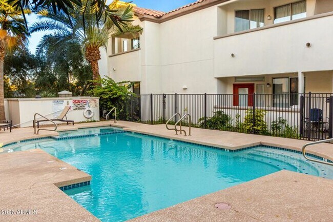 Building Photo - 2992 N Miller Rd