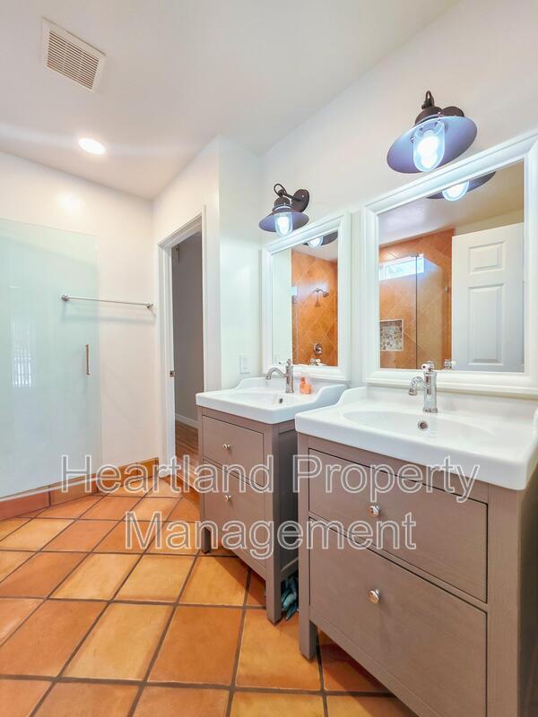Building Photo - 3326 Orchard Hill Rd