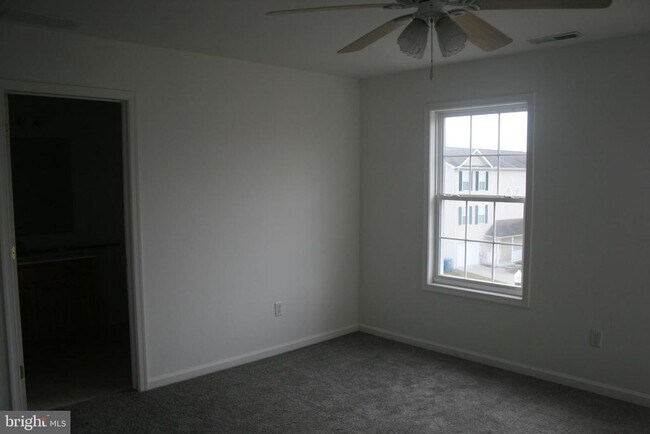Building Photo - 67 Downey Oak Cir
