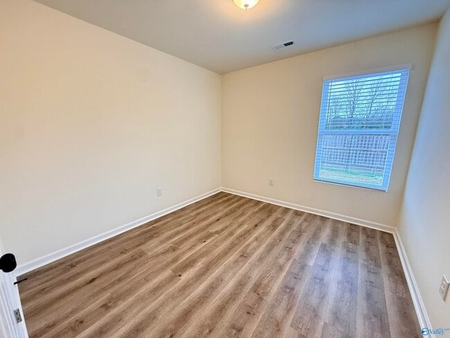 Building Photo - 103 Oakwood Meadows Dr