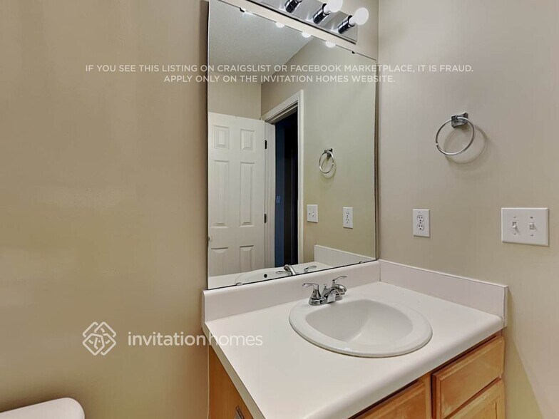 Building Photo - 5324 Seaspray Ln