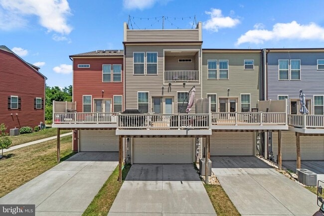 Building Photo - 829 Badger Ave