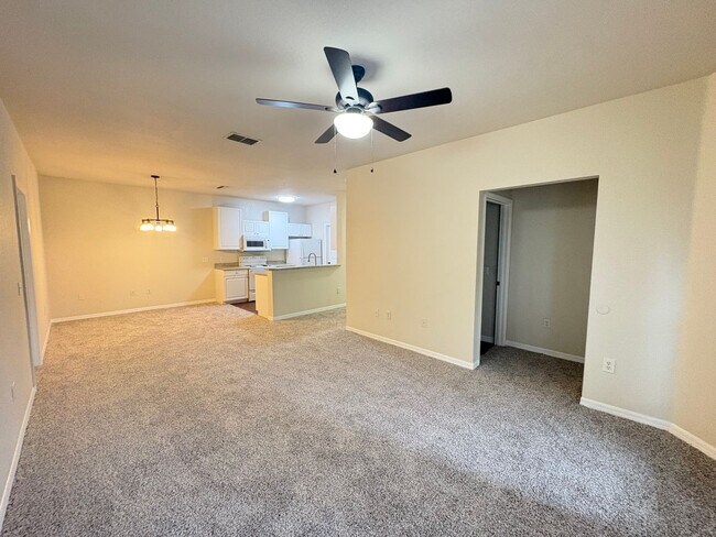 Building Photo - 6016 Hemingway Cir