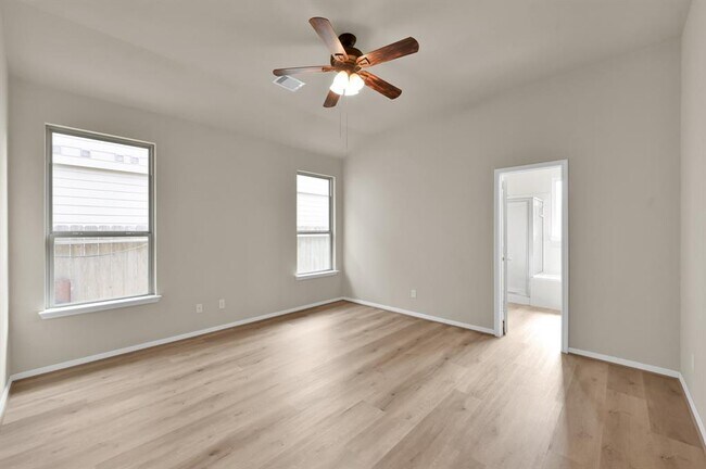 Building Photo - 9442 E Woodmark