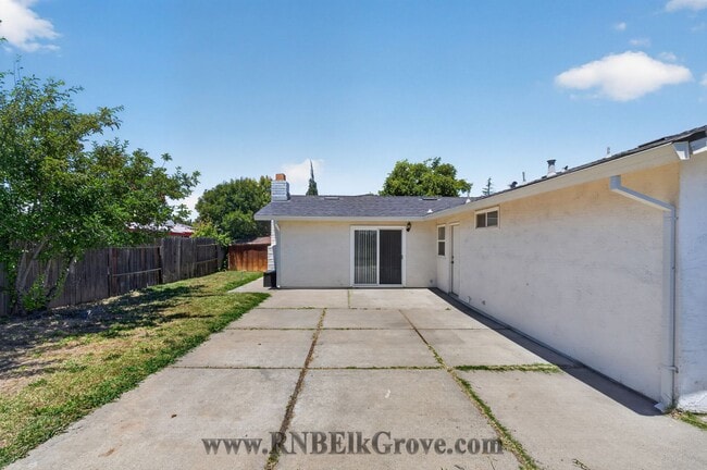 Building Photo - 6844 Sandrock Way