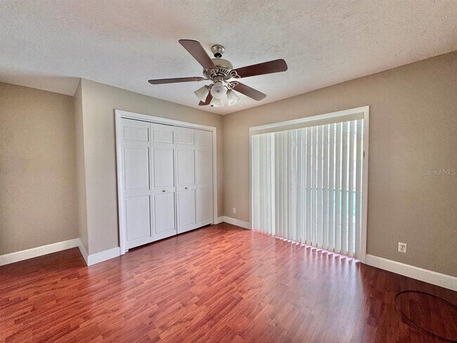 Building Photo - 6316 Lake Sunrise Dr