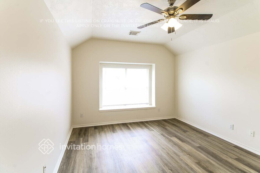 Building Photo - 2711 Eros Ln