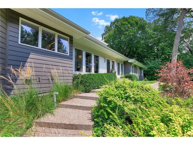 Building Photo - 20650 Bayview Ct