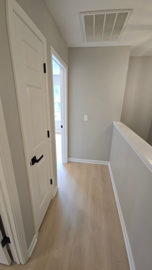 Building Photo - 614 Summerhill Dr