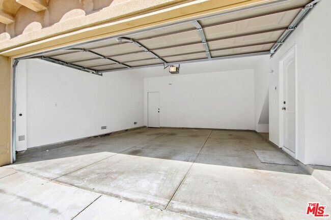 Building Photo - 3624 Medici Ln