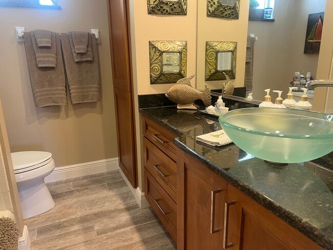 Building Photo - NEW PRICE! 2BD/2BA with Detached Carport on Venice Island!