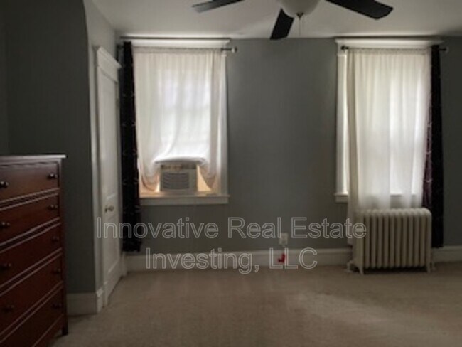 Building Photo - 4806 McKean Ave