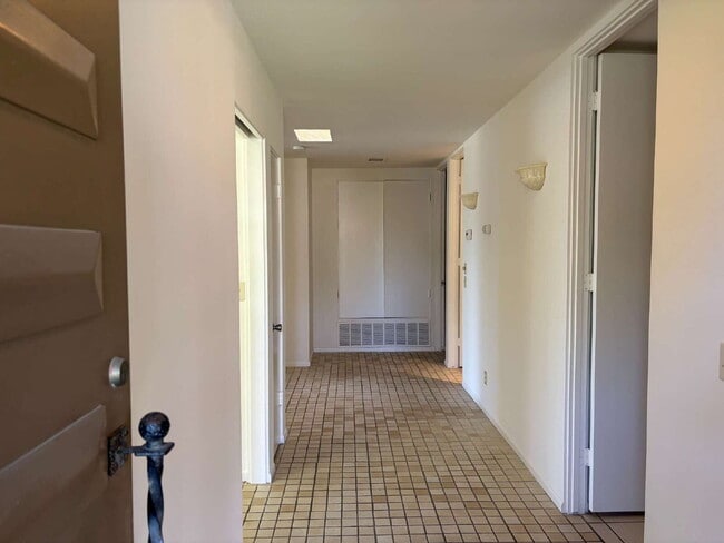 Building Photo - Indian Wells CC  For Rent!