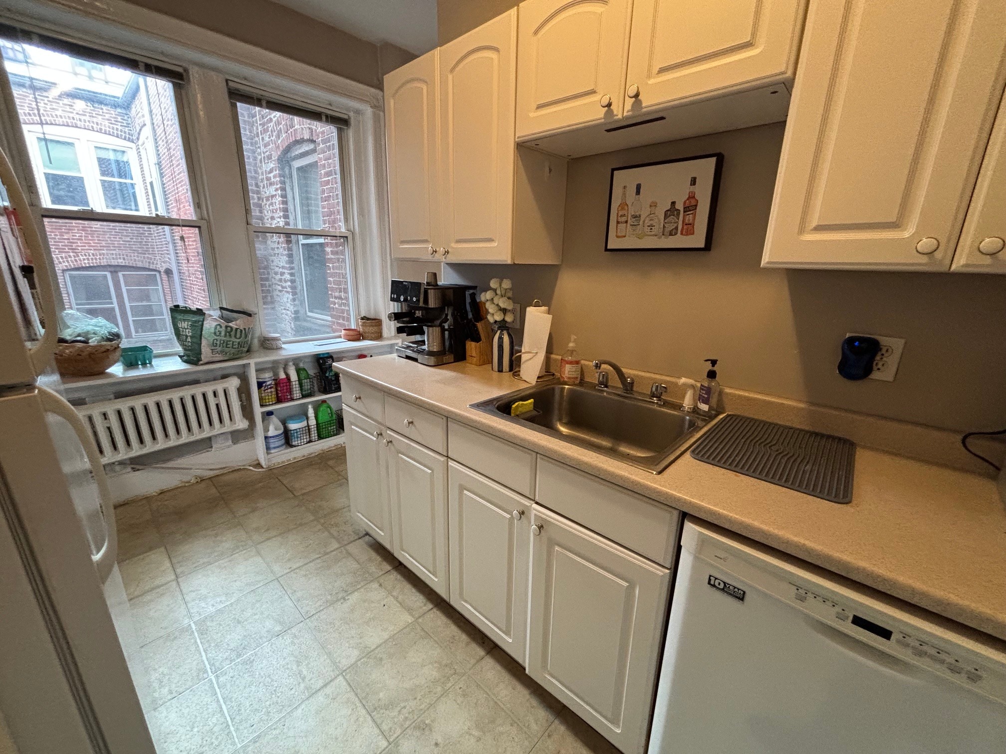 Building Photo - 2 Myrtle St