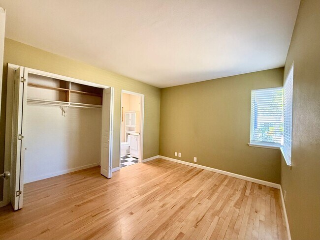 Building Photo - 74 San Dimas Ave