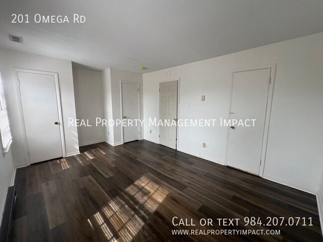 Building Photo - 201 Omega Rd