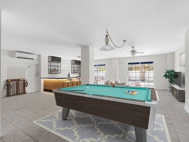 Building Photo - $500 OFF FIRST MONTHS RENT!