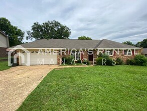 Building Photo - Great Home for Rent in Tuscaloosa, AL with a FENCED IN YARD! Available to View Now!!!