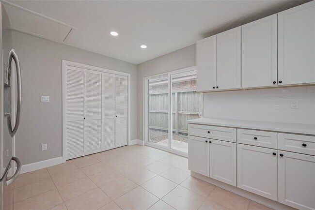 Building Photo - 23319 Pennsgrove Rd