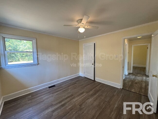 Building Photo - 1403 Clingman St