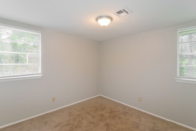 Building Photo - Prattville 3 Bedroom