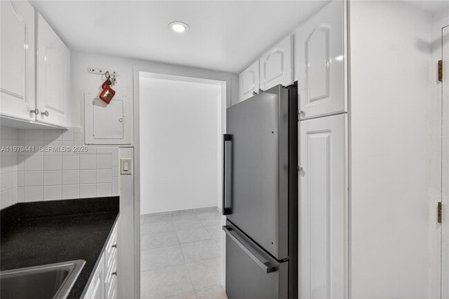 Building Photo - 1000 West Ave