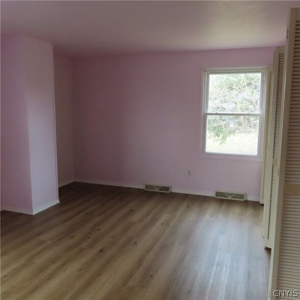 Building Photo - 5265 Jamesville Rd