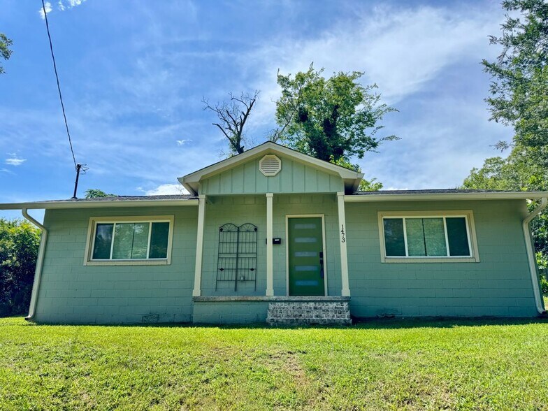 Building Photo - 1473 Calhoun St Ln