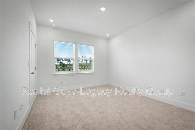 Building Photo - 5423 Bramhall Rd