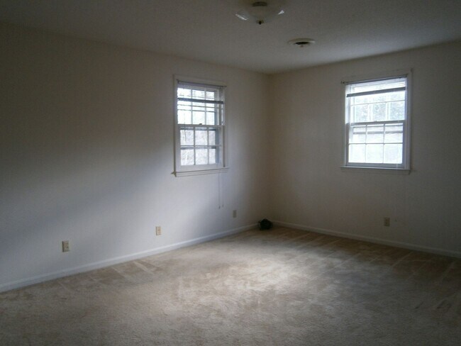 Building Photo - 112 Ramona Ave