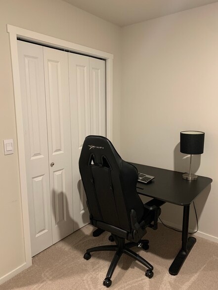 Building Photo - 2664 NE 116th Pl