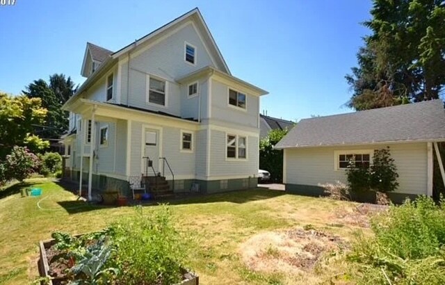 Building Photo - 2149 NE Clackamas St