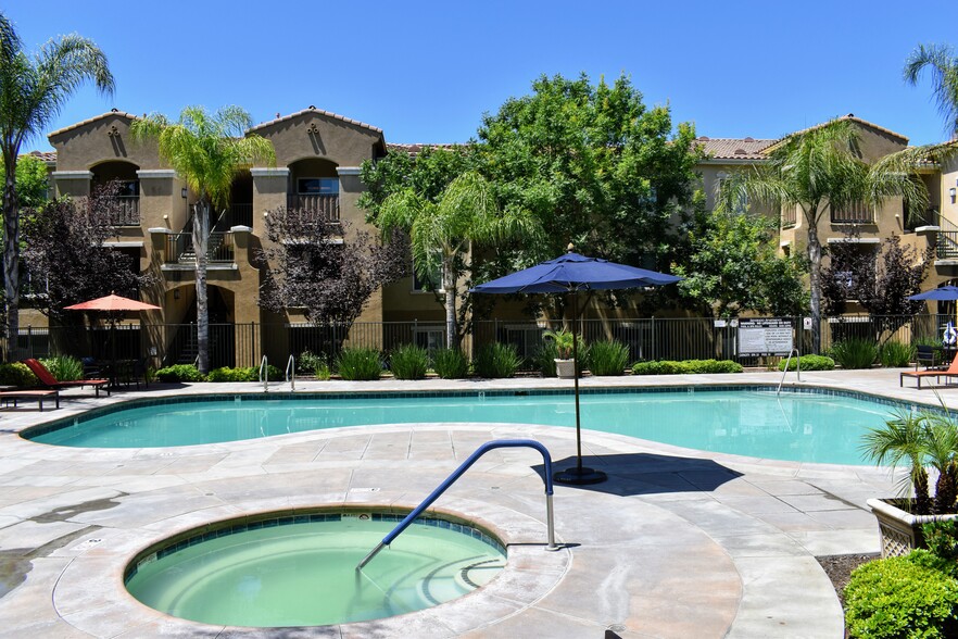 Building Photo - Bell Murrieta Springs
