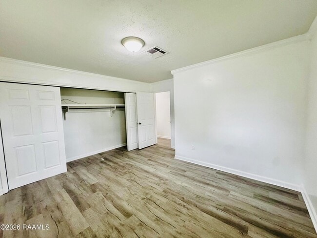 Building Photo - 1118 LA-357
