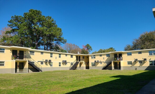 Building Photo - 3801 Almeda St