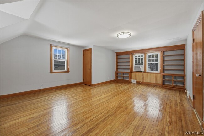 Building Photo - 3667 Fuller Ave