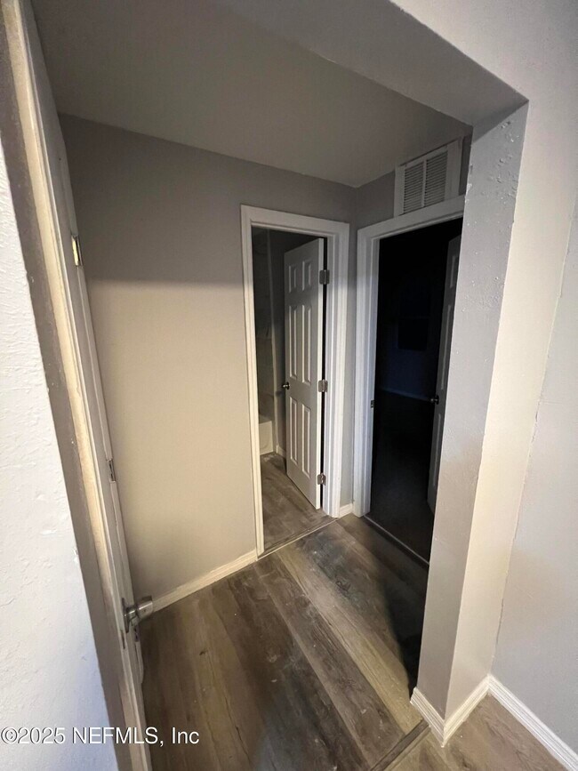 Building Photo - 1412 US-1