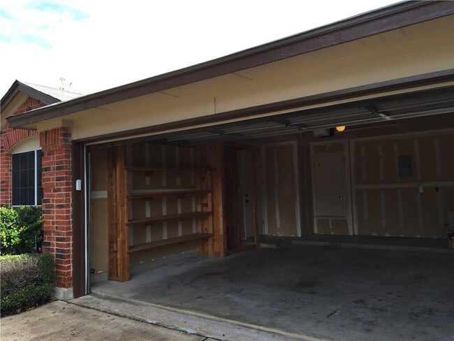 Building Photo - 1216 Brashear Ln