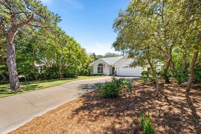 Building Photo - 220 Seabreeze Cir