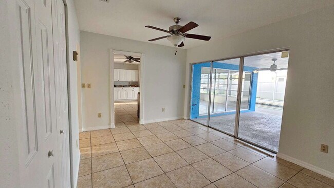 Building Photo - 3 Bedroom Pool Home in North Port - Rent I...