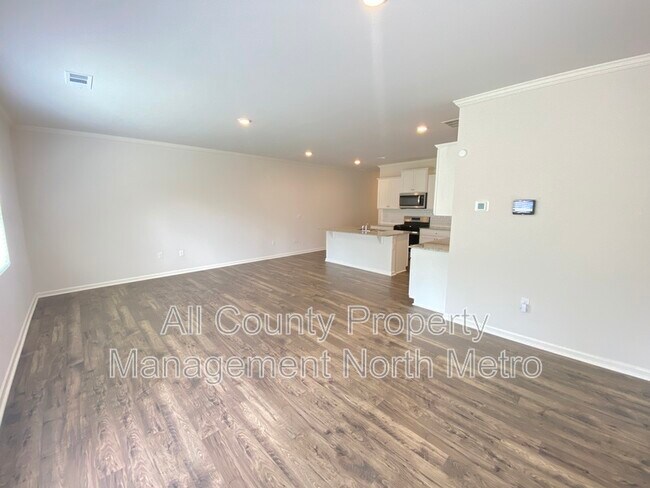 Building Photo - 2715 Poppy Ct