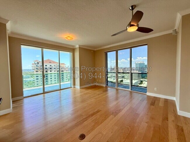 Building Photo - 1431 Riverplace Blvd