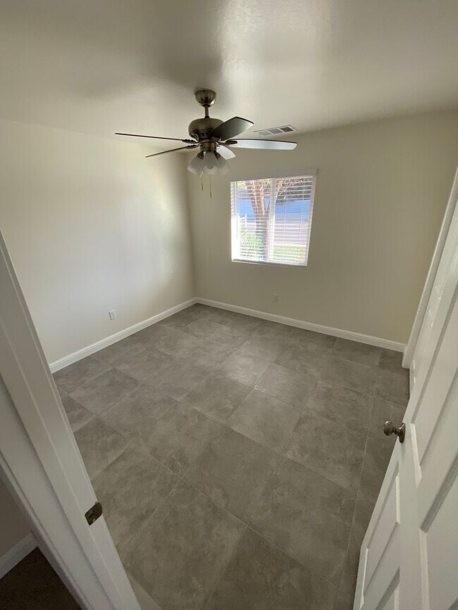 Building Photo - 1134-1140 Chinowth / 4030-4036 Tulare