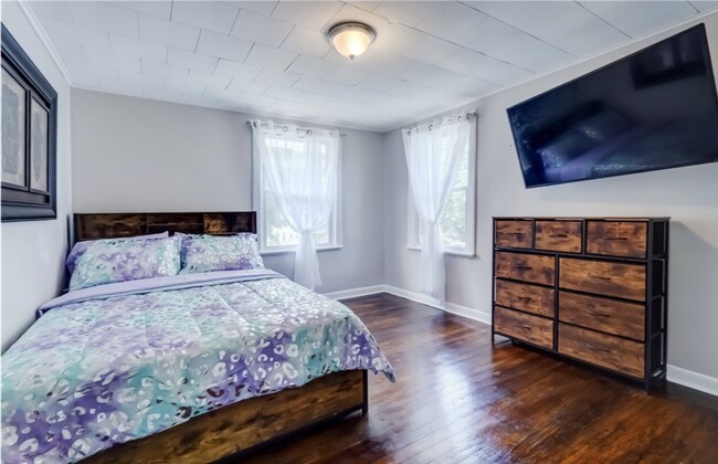 Building Photo - 138 Cherry Rd