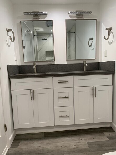 Vanity. - 1102 Centinela Ave